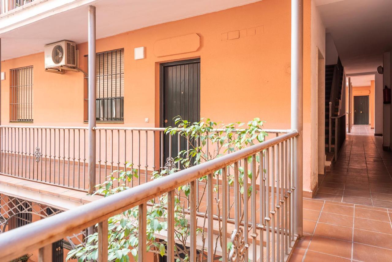 Alohamundi Arjona II Apartment Seville Luaran gambar